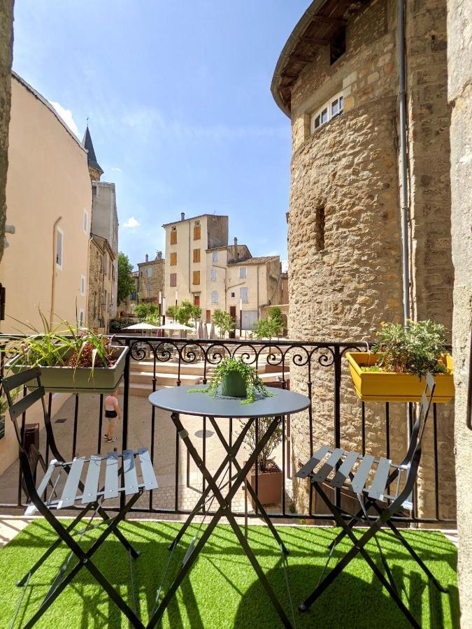 Joli Appartement De Charme Renove En Centre Ville Обена Экстерьер фото